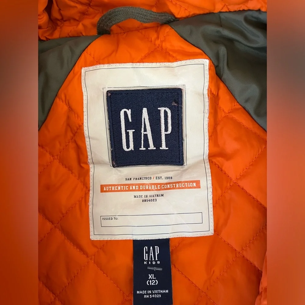 Gap Kids Heavyweight Parka Jacket Olive army green w/faux fur hood, pockets 12